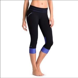 EUC SMALL ATHLETA VIBE RELAY CROP CAPRI LEGGINGS